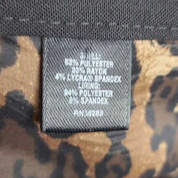 Express Leopard Lined Pencil Skirt Solid Black Size 2 Office Wear Straight - Picture 8 of 8